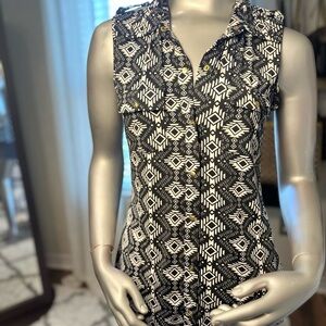 BCBG Black White Aztec Tribal Print Sleeveless Button Down Top Medium